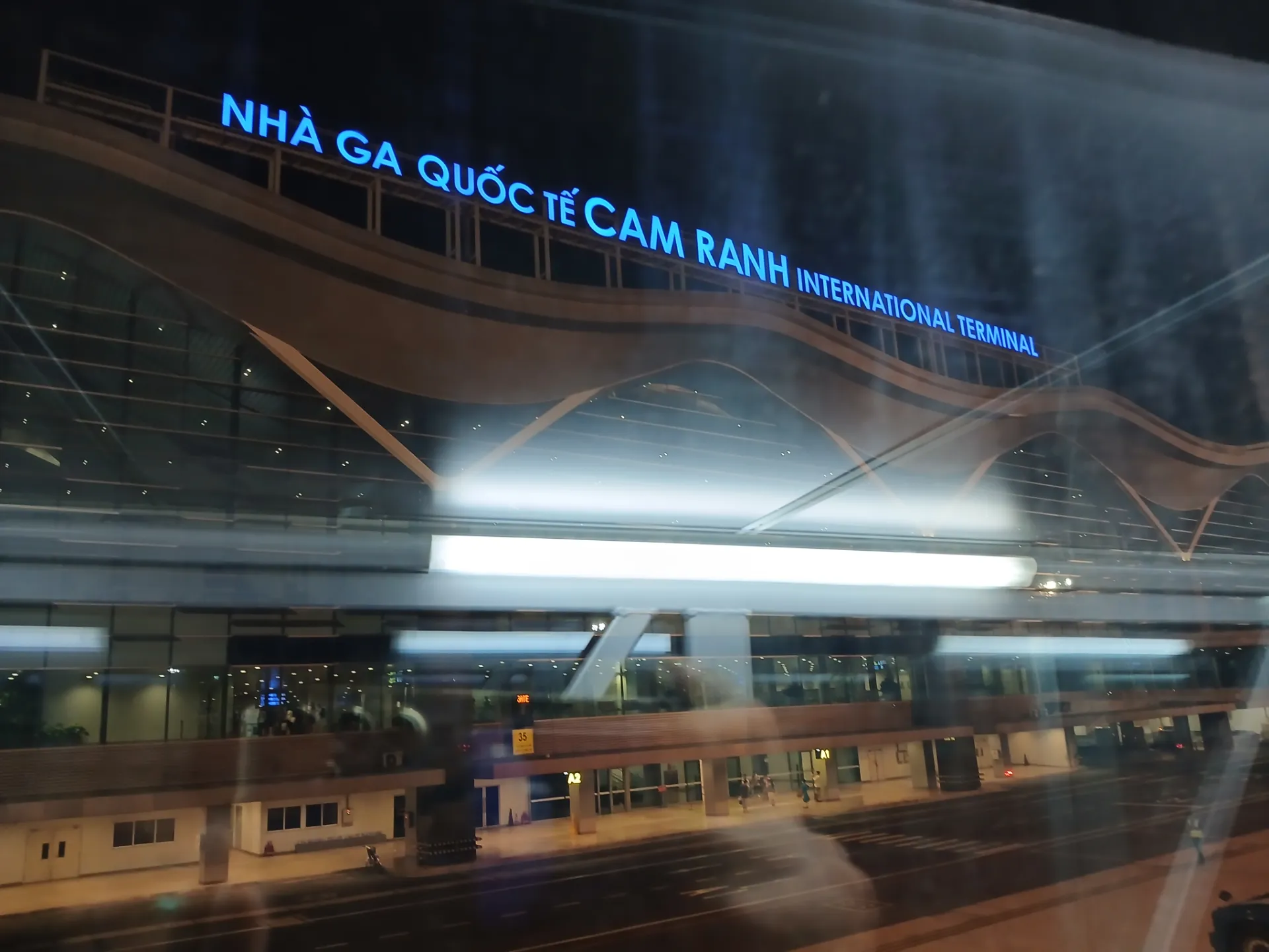 나트랑 여행 올인원 팩 · 공항픽업, 패스트트랙, 여행자보험, USIM, 마사지, 러브레터